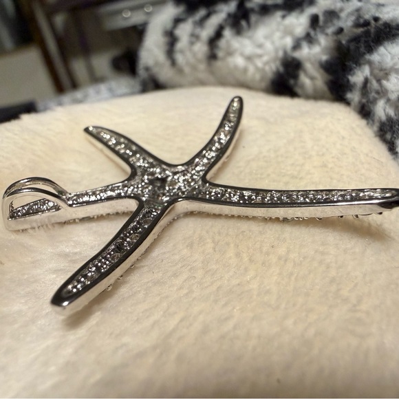 Starfish Crystal Pendant – Silver-Tone Pavé Sea Star Charm for Women - Picture 10 of 17